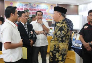 Gubernur Bengkulu saat bertemu Ketua Koni provinsi Bengkulu.