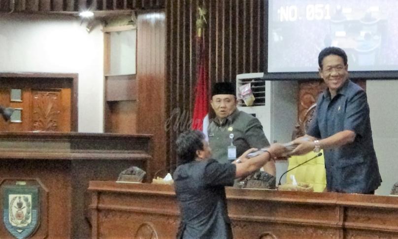 Sekda Provinsi Bengkulu Nopian Andusti SE.MT menghadiri Rapat Paripurna DPRD Provinsi Bengkulu yang ke- 13 Masa Persidangan ke –II Tahun  Sidang 2018.