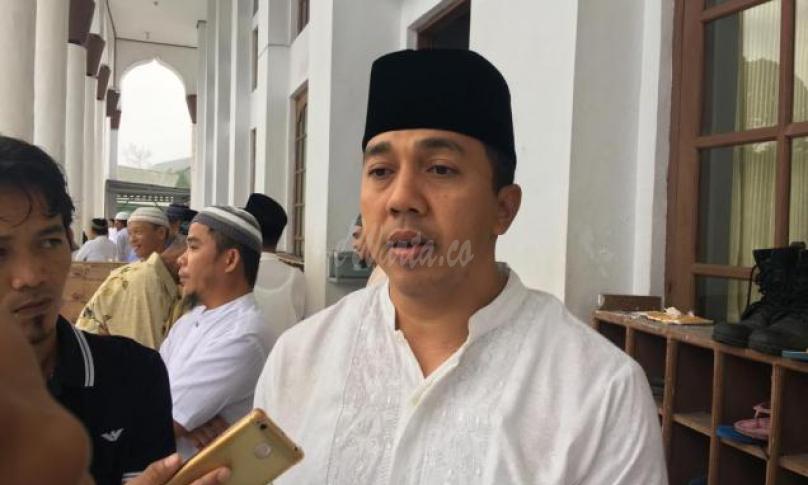 Usai sholat Jumat, AKBP Jeki Rahmat Mustika memberikan keterangan saat di wawancarai awak media