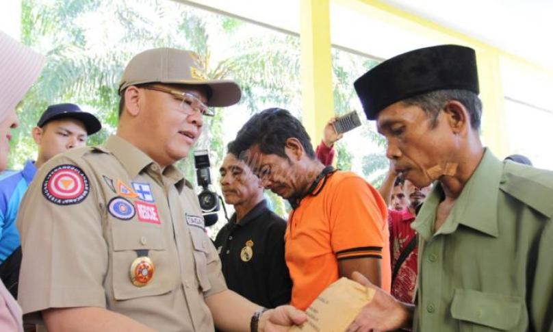 Gubernur Bengkulu (Dr. H Rohidin Mersyah)