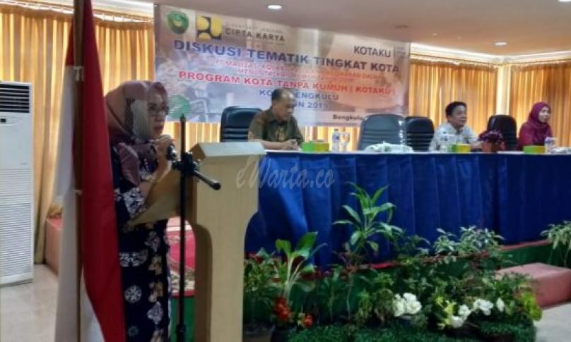 Asisten I Bidang Pemerintahan, Matriyani saat memberikan sambutan