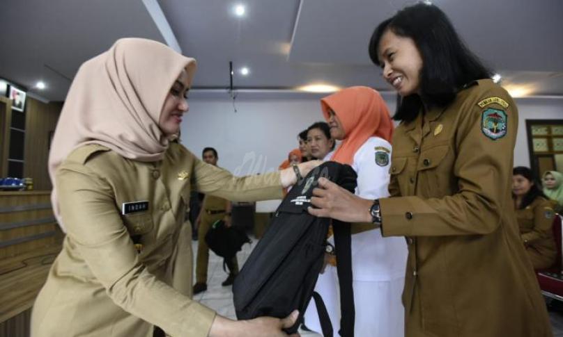 Bupati Luwu Utara, Indah P Indriani saat membuka pembekalan Latihan Dasar CPNS 2018, Sulawesi Selatan