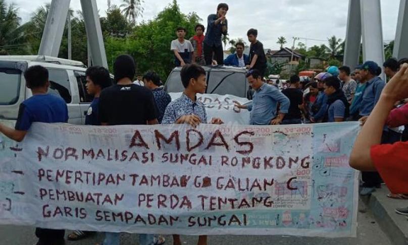 Aliansi Masyarakat Daerah Aliran Sungai (AMDAS) tuntut Pemkab Luwu Utara percepatan normalisasi sungai Rongkong