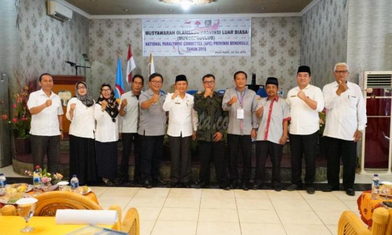 Asisten I Setda Provinsi Bengkulu Hamka Sabri membuka secara resmi Musyawarah Olahraga Provinsi Luar Biasa (MUSORPROVLUB) Tahun 2019, Rabu (10/7)