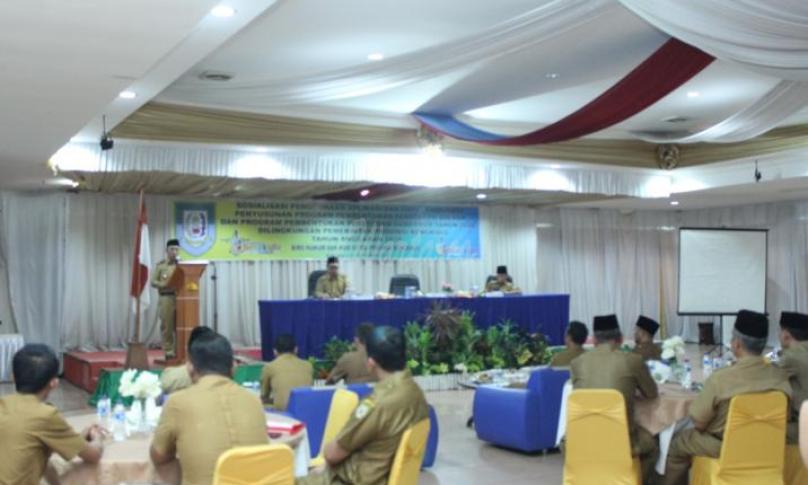 Sosialisasi penggunaan aplikasi dan rapat finalisasi penyusunan program pembentukan peraturan daerah dan program pembentukan peraturan Gubernur tahun 2020 di salah satu Hotel, Senin(2/9).