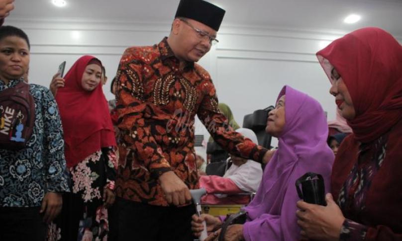 Penyerahan bantuan