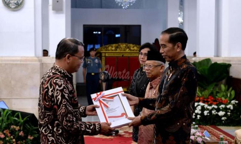 Gubernur Bengkulu Rohidin Mersyah, terima Daftar Isian Pelaksanaan Anggaran (DIPA) tahun 2020 oleh Presiden RI Joko Widodo, didampingi Wakil Presiden Ma'ruf Amin, di Istana Negara Jakarta, (14/11).