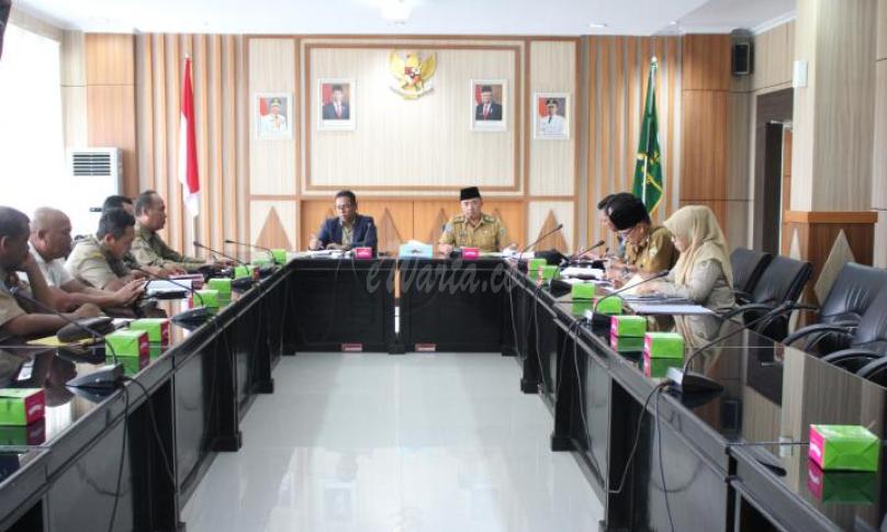 Untuk menyelesaikan segera permasalahan mengenai kawasan Taman Wisata Alam (TWA) Pantai Panjang Bengkulu, Pemerintah Provinsi Bengkulu akan berkoordinasi ke Kementerian Kehutanan Republik Indonesia (Kemenhut RI) dalam waktu dekat ini. 