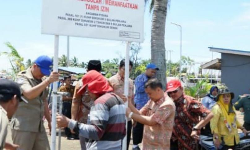 Penertiban dan pemasangan plang lahan milik pemerintah kota Bengkulu.