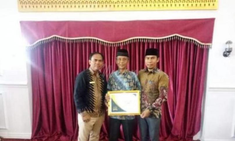 Penerimaan penghargaan.