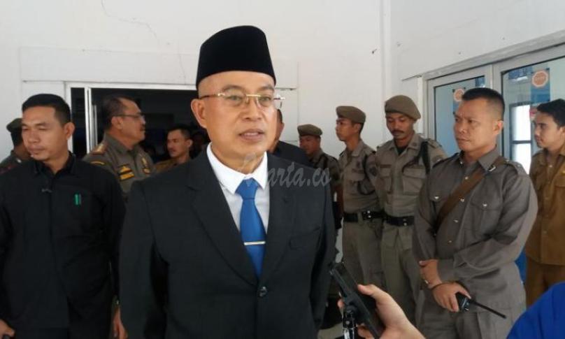 Gusnan Mulyadi, Bupati Bengkulu Selatan.