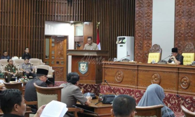 Rapat Paripurna ke - 9 masa persidangan ke -1 tahun sidang 2020, di ruang Rapat Paripurna, Senin  (24/2).