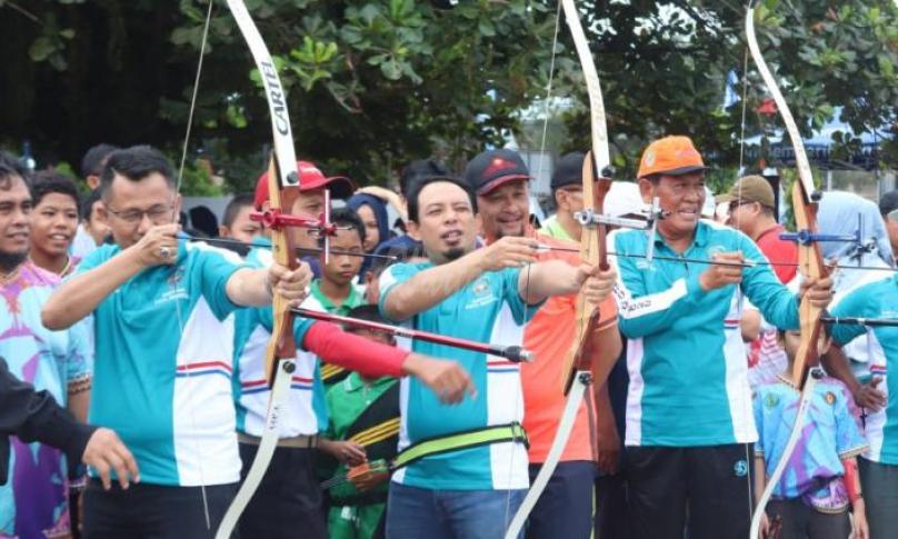 Turnamen panahan Walikota Cup yang dibuka langsung oleh Wakil Walikota Bengkulu Dedy Wahyudi.