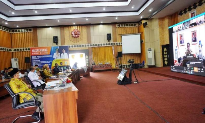 Vicon ini dalam rangka koordinasi kebutuhan daerah bidang perindustrian, perdagangan dan pangan dalam pencegahan penyebaran dan percepatan penanganan Covid-19 atau virus Corona secara bersama. 