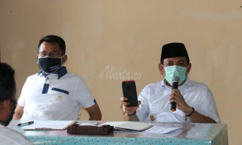 Wawako Dedy Wahyudi saat memantau kesiapan pendistribusian Rasmi di dua Kecamatan.