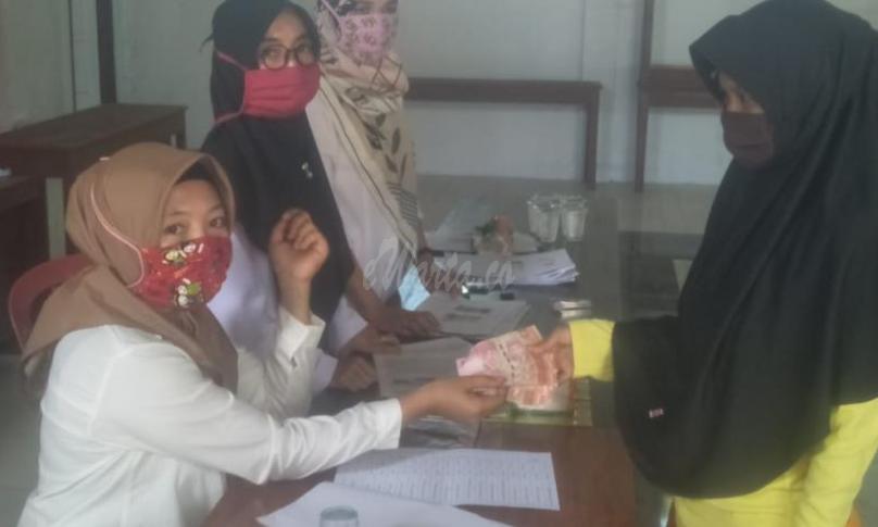 Penyerahan BLT Tahap 3 Desa Sido Makmur