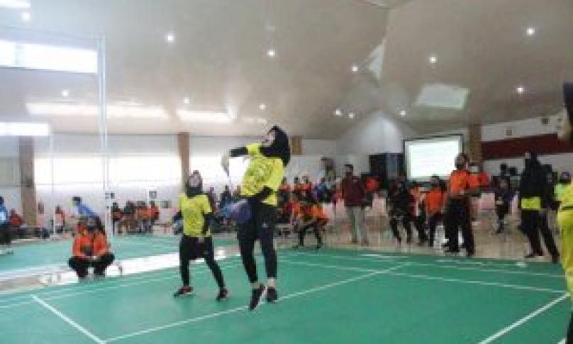 Lomba Badminton peringatan HUT Polwan