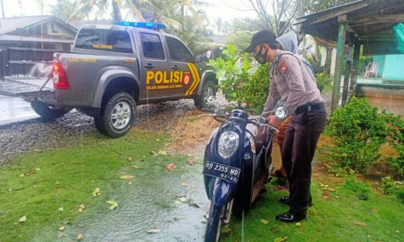 Pecah Ban, Bidan PTT Seluma Laka Tunggal