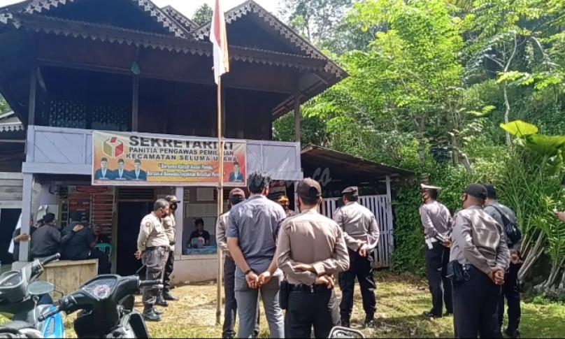 posko Panwascam yang berada di Kelurahan Puguk