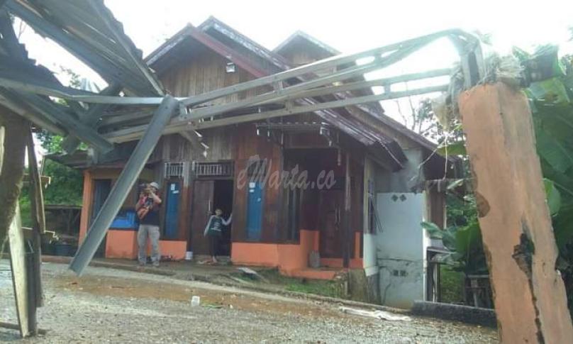 Hujan Disertai Angin Kencang di Seluma Rusak Rumah Warga