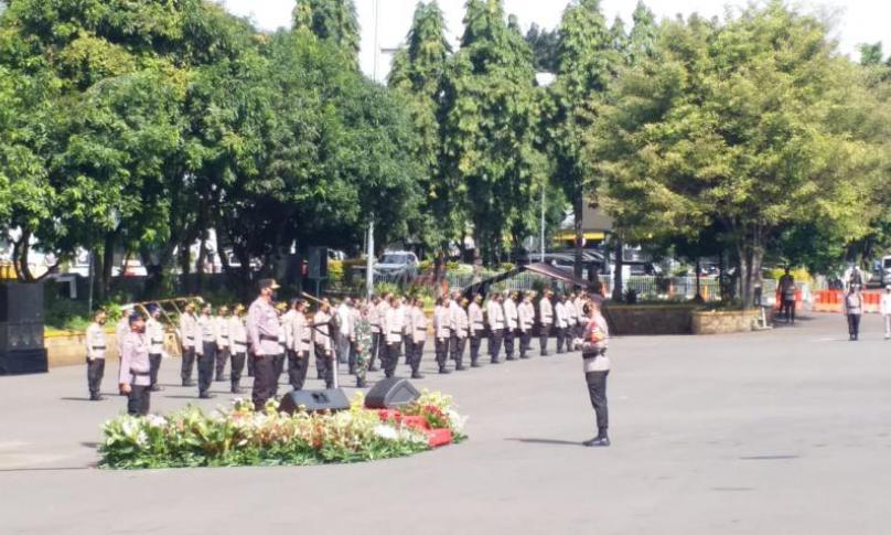 Kapolri Lepas 40.366 Bhabinkamtimas Sebagai Tracer Penyebaran Covid-19