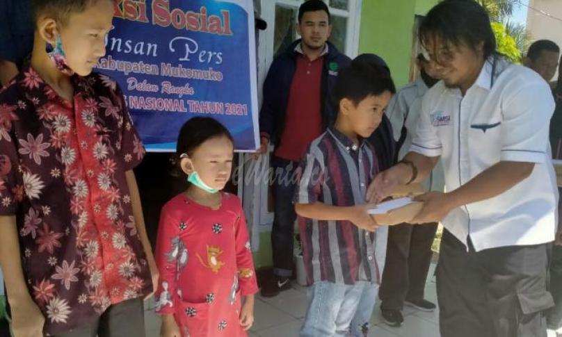 HPN, Pers Mukomuko Kompak Santuni 40 Anak Yatim