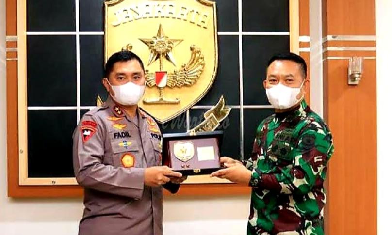 Kapolda Metro Jaya Irjen Pol. Dr. Drs. H.M. Fadil Imran, M.Si., dan Pangdam Jaya Mayjen Dudung Abdurachman