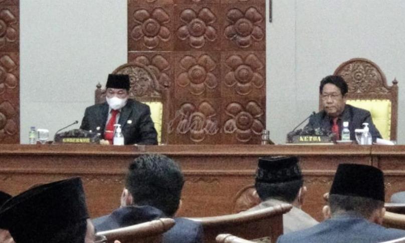 Rapat Paripurna DPRD Provinsi Bengkulu, di Ruang Rapat Paripurna, Senin (12/4).
