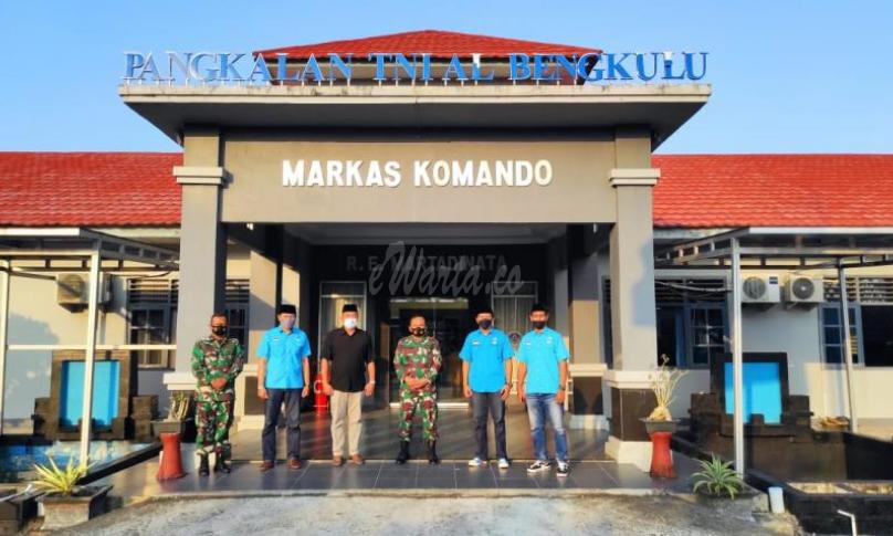 Sampaikan Belasungkawa, DPW Gelora Kunjungi dan Salat Ghaib di Lanal Bengkulu