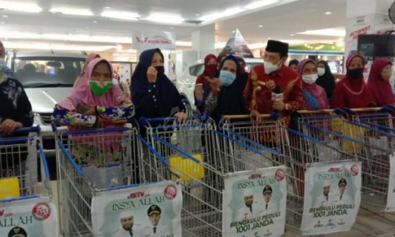 Paket belanja gratis untuk para janda setiap bulannya dengan nominal Rp 500 ribu