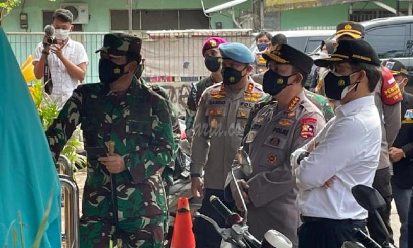 Panglima TNI Dan Kapolri Sidak PPKM Di Tiga Lokasi DKI Jakarta 
