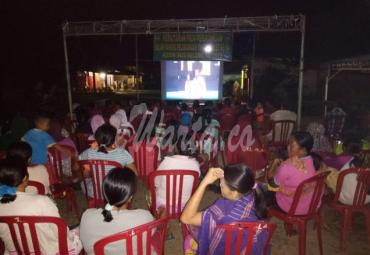 Suasana nobar bersama warga Desa Talang Alai, Seluma