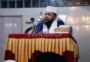 Walikota Bengkulu (H. Helmi Hasan, SE) saat memberikan Tausiahnya di Masjid Baitul Hamdi, Pasar Baru, Bengkulu