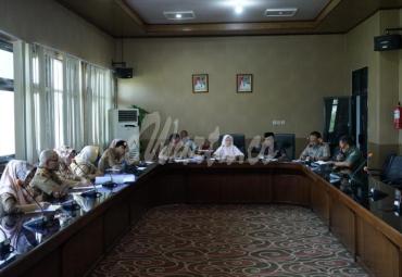 Rapat pembahasan rancangan perubahan Perbup nomor 38 tahun 2017 tentang pembiayaan persiapan program (PTSL) di ruang rapat Setda BS