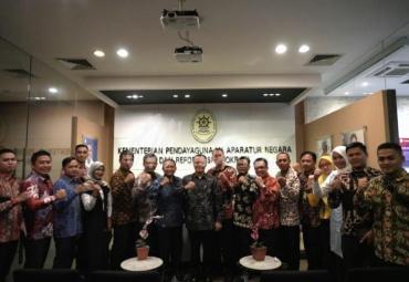 Dorong peningkatan kinerja birokrasi di daerah yang dipimpinnya, Rohidin bertemu Deputi Reformasi Birokrasi, Akuntabilitas dan Pengawasan Kemenpan RB, di Jakarta 