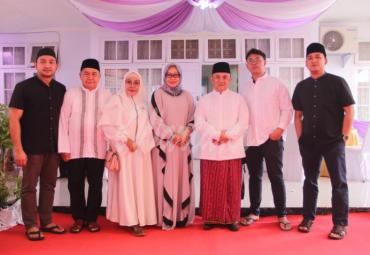Sekda Provinsi Bengkulu, Nopian Andusti bersama keluarga dan tamu