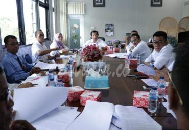 Sekda Bengkulu Selatan, Yudi Satria, MM saat memimpin rapat bersama Badan Pertanahan Bengkulu Selatan