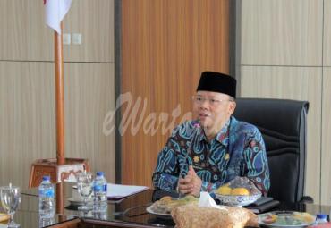 Gubernur Bengkulu (Dr. H. Rohidin Mersyah)