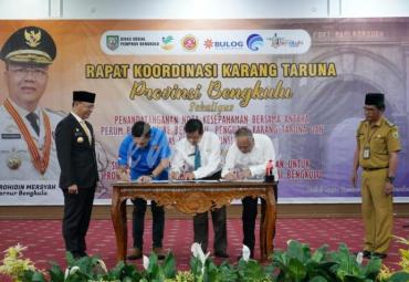 Penandatanganan Nota Kesepahaman Bersama antara Perum Bulog Divre Bengkulu,  Pengurus Karang Taruna dan Dinas Sosial Provinsi Bengkulu,  tentang sinergi pelaksanaan penyediaan bahan pangan untuk program Bantuan Pangan Non Tunai di Provinsi Bengkulu 