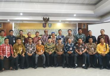Gubernur Bengkulu berswafoto bersama dengan Anggota DPRD Kota Bengkulu dan Mukomuko 