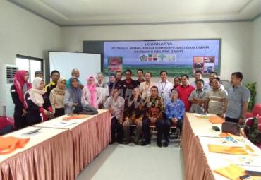 Peningkatan SDM dan Koperasi UMKM berbasis kelapa sawit