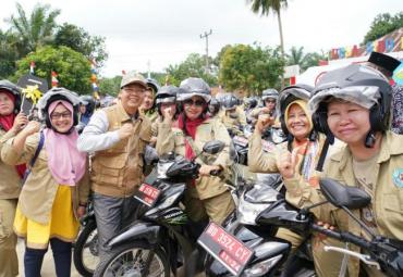Penyuluh Pertanian terima bantuan motor dinas sebanyak 119 unit dan sejumlah alat pertanian juga bibit, Kamis (28/11).