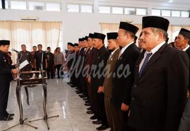 Pengambilan sumpah dan jabatan.