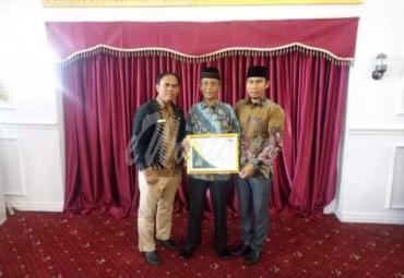 Dinas Kominfo Mukomuko raih penghargaan Keterbukaan Publik dari KIP provinsi Bengkulu.