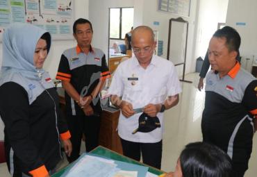 Banyak keluhan pelayanan buruk, Bupati sidak kantor Dukcapil.