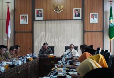 Gubernur Bengkulu Rohidin Mersyah pastikan bahwa Provinsi Bengkulu di tahun 2020 ini dapat mengendalikan dengan inflasi dengan baik dan masyarakat tetap dapat menikmati harga kebutuhan pokok yang selalu stabil.