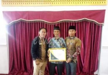 Penerimaan penghargaan.