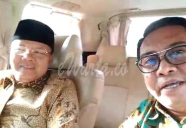 Ketua DPD I Golkar provinsi Bengkulu, Dr. H. Rohidin Mersyah di dampingi Plt Ketua DPD II Golkar Bengkulu Utara, H. Zulkarnaen Kaka Jodho. 