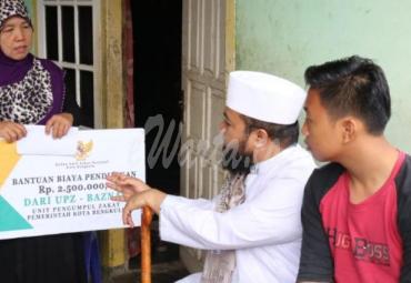 Minggu (16/2/2020) pagi, Walikota Bengkulu Helmi Hasan berkunjung langsung untuk menemui remaja bernama Farel Pratama itu.