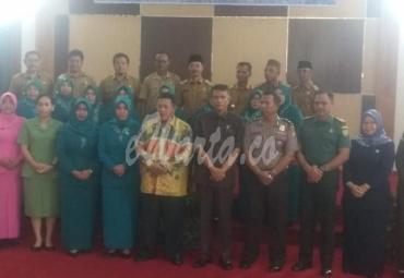 Ketua Tim PKK Mukomuko kukuhkan Ketua Tim PKK tingkat Kecamatan Kabupaten Mukomuko.